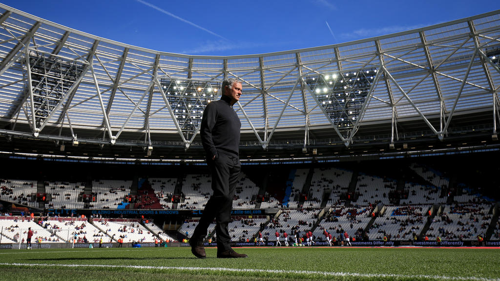 Mourinho está pasando un mal momento en Manchester. (Foto: Getty)