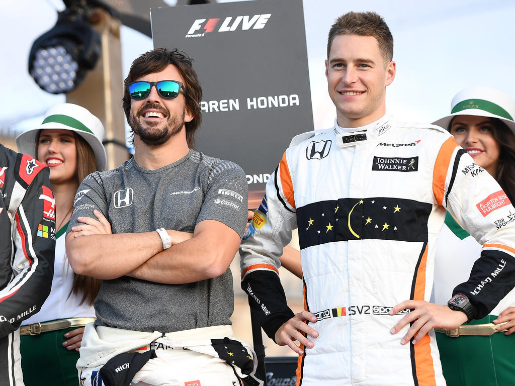 Fernando Alonso und Stoffel Vandoorne sorgten in Silverstone für positive Schlagzeilen Fernando Alonso und Stoffel Vandoorne sorgten in Silverstone für positive Schlagzeilen