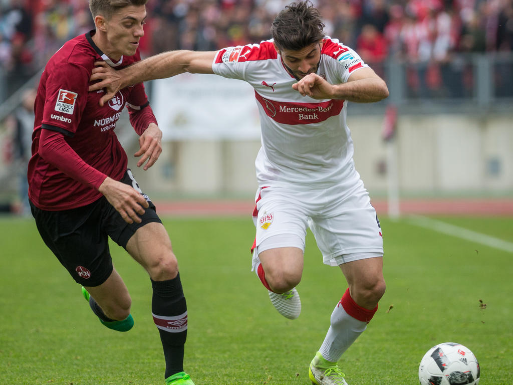 VfB-Abwehrspieler Insúa wünscht sich noch weitere Neuzugänge mit Bundesliga-Erfahrung