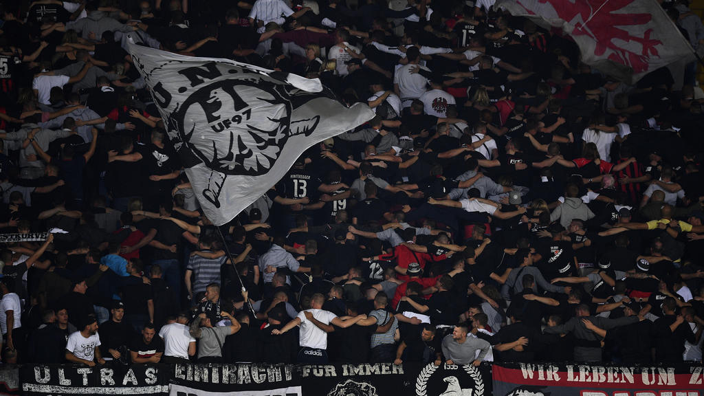 Eintracht Frankfurt von der UEFA hart bestraft