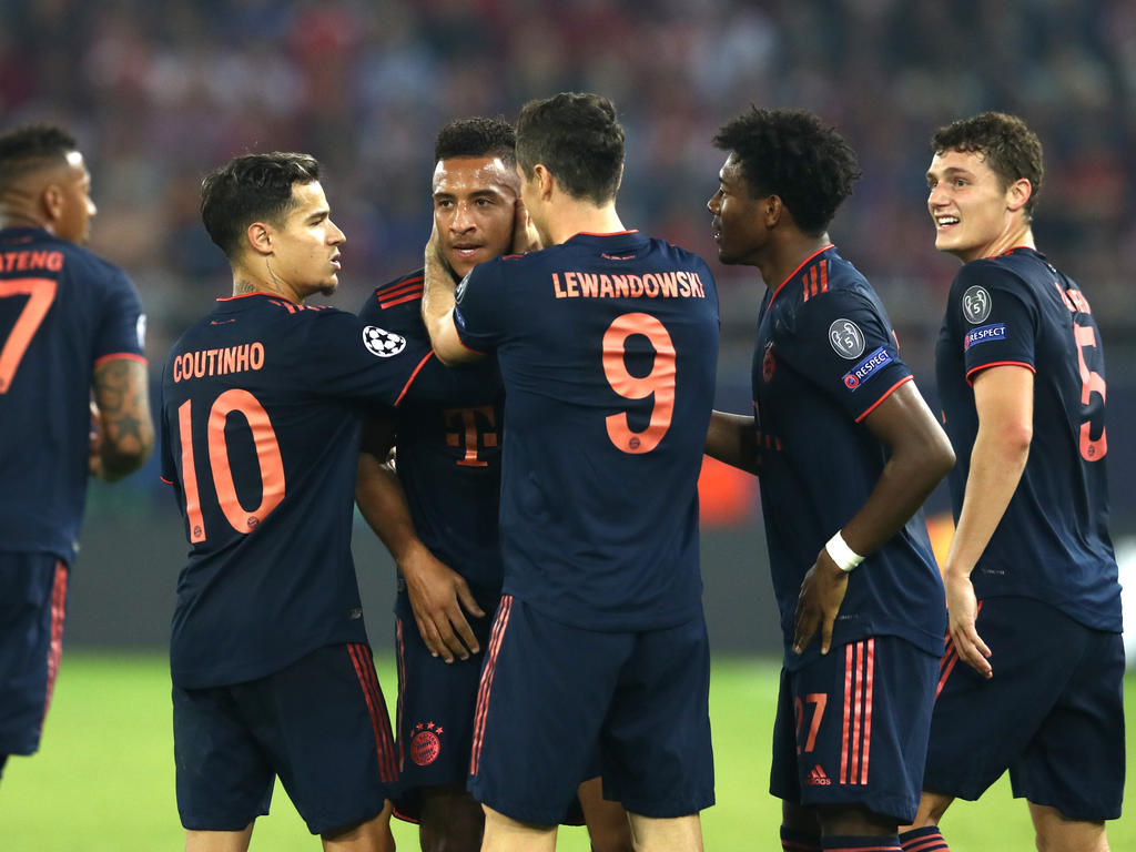 Die Bayern bejubeln einen knappen Auswärtssieg
