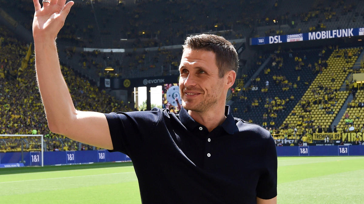 Sebastian Kehl, Leiter der BVB-Profiabteilung, ist guter Dinge für die Zukunft