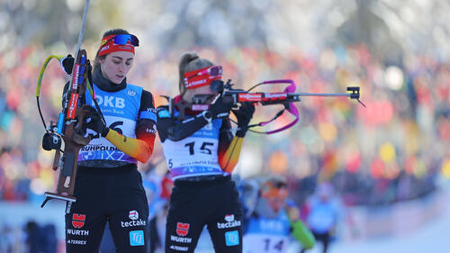 Vanessa Voigt und Selina Grotian (r.) vertreten die deutschen Biathlon-Frauen in Kontiolathi