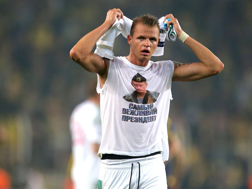 Tarasov tendrá que pagar mucho dinero por lucir esa camiseta. (Foto: Imago)