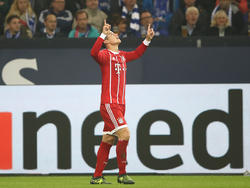 Bayern München schlägt Schalke 04 deutlich