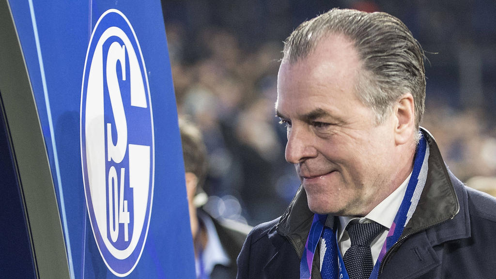 Clemens Tönnies hat der Abstieg des FC Schalke 04 mitgenommen Clemens Tönnies hat der Abstieg des FC Schalke 04 mitgenommen