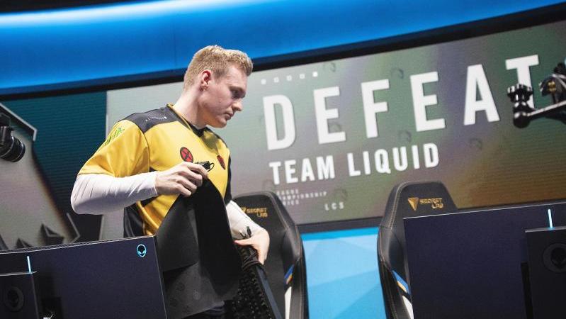 Mads "Broxah" Brock-Pedersen wehrt sich gegen Kritik aus der LoL-Community Mads "Broxah" Brock-Pedersen wehrt sich gegen Kritik aus der LoL-Community