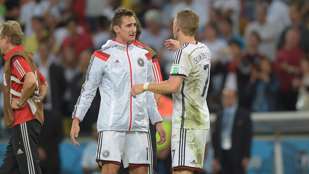 Miroslav Klose (l.) soll Anwärter auf den Trainerposten beim 1. FC Kaiserslautern sein Miroslav Klose (l.) soll Anwärter auf den Trainerposten beim 1. FC Kaiserslautern sein