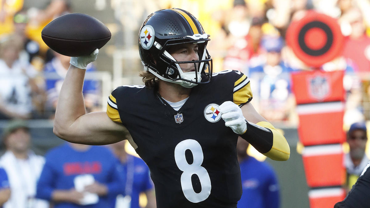NFL-QB Kenny Pickett hält den Ball vorerst flach