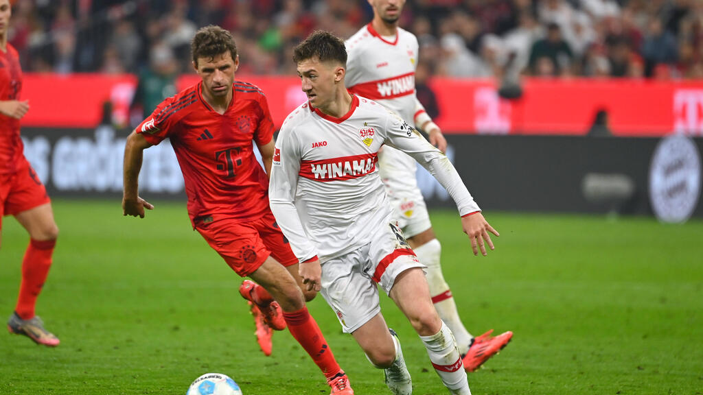 Angelo Stiller (vorn) spielt derzeit beim VfB Stuttgart Angelo Stiller (vorn) spielt derzeit beim VfB Stuttgart