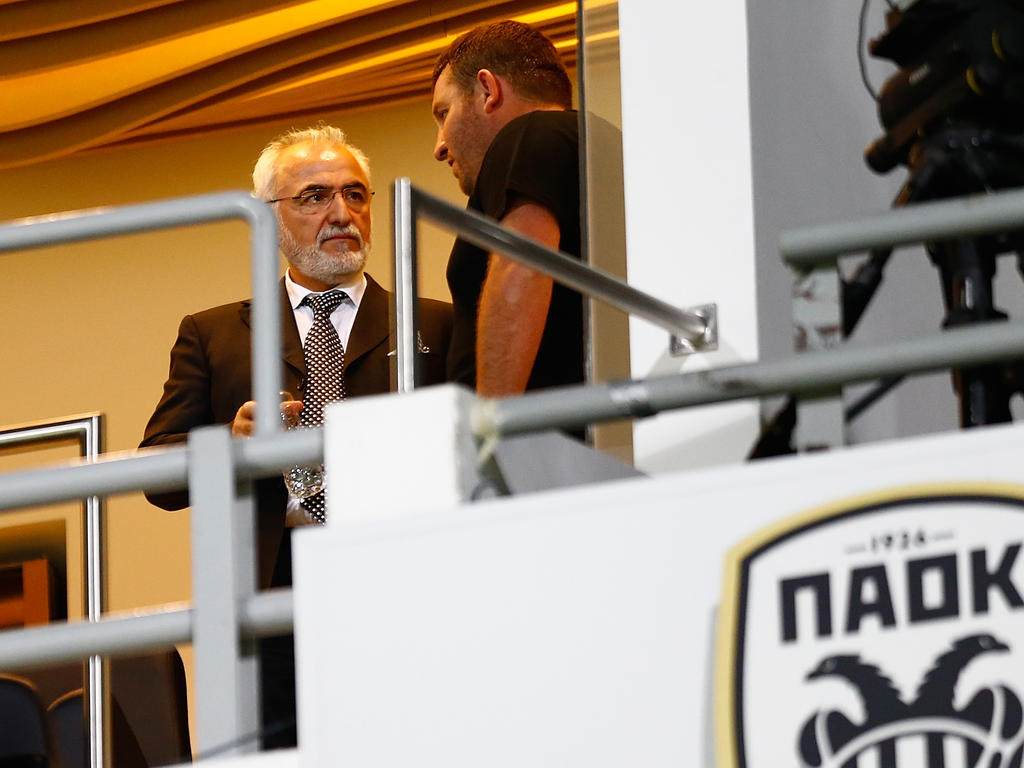 PAOK owner Ivan Savvidis (l)