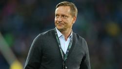 Horst Heldt bleibt Hannover 96 treu