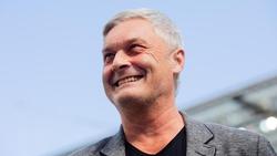 Der neue FC-Präsident Wolf will den Vertrag mit Kölns Sportchef Armin Veh verlängern