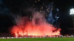 Bayern München muss wegen etlicher Pyrotechnik-Vergehen seiner Fans beim Pokalspiel in Ulm 150.000 Euro Strafe zahlen