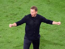 Julian Nagelsmann bejubelt bei der Heim-EM den Achtelfinalsieg gegen Dänemark in Dortmund