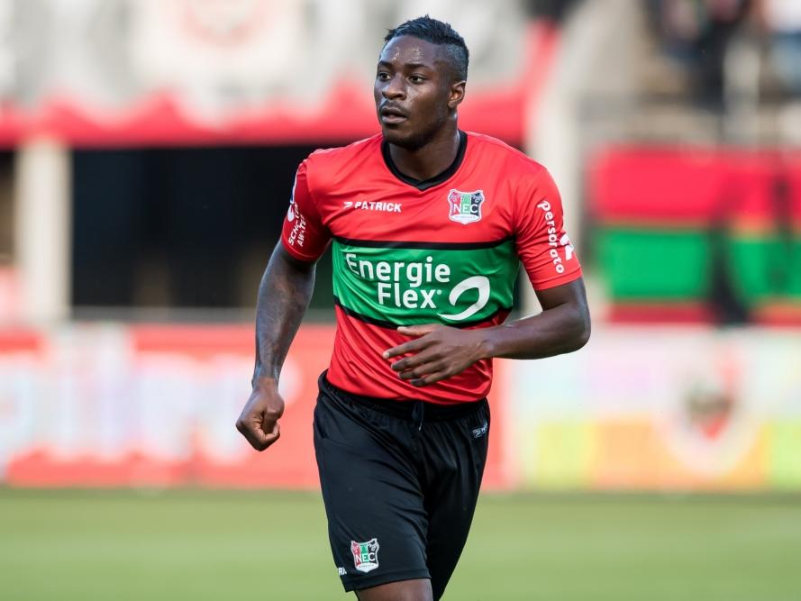 Kévin Mayi maakt tegen PEC Zwolle zijn debuut voor NEC Nijmegen. Het duel eindigt in 1-1. (05-08-2016) Kévin Mayi maakt tegen PEC Zwolle zijn debuut voor NEC Nijmegen. Het duel eindigt in 1-1. (05-08-2016)