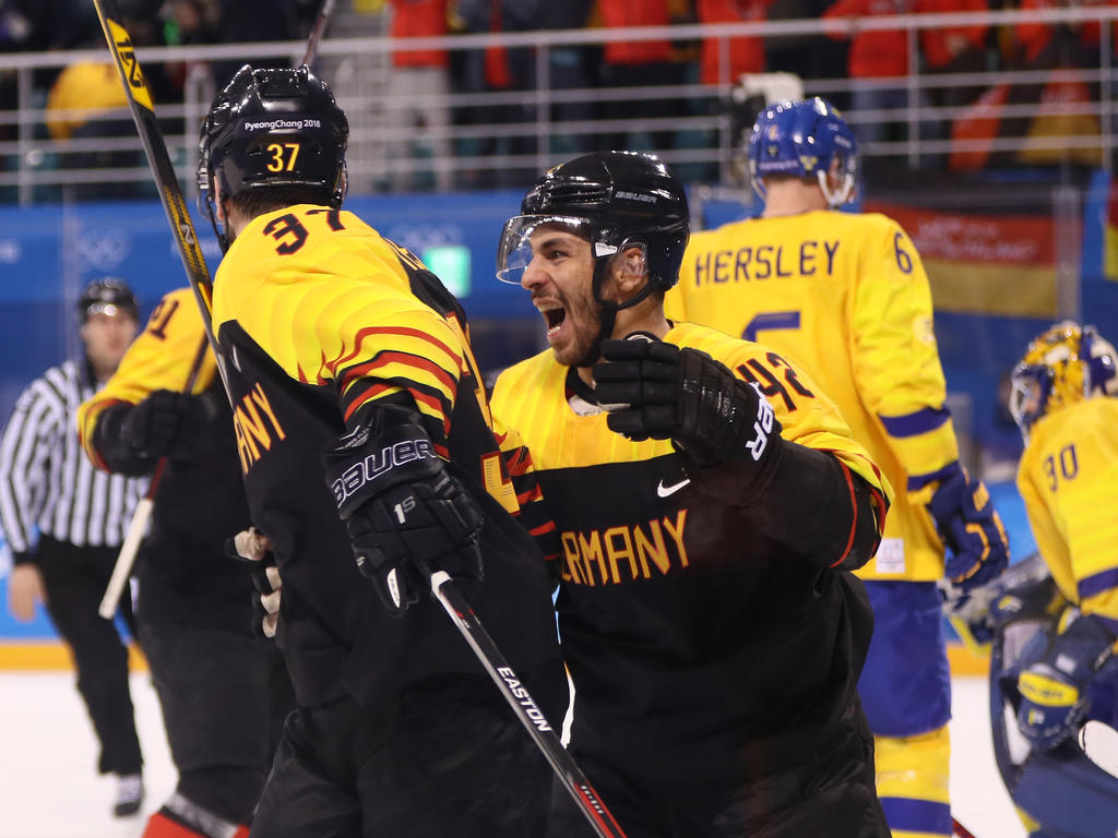 Die deutsche Eishockey-Auswahl steht nach Reimers Treffer kurz vor einer olympischen Medaille Die deutsche Eishockey-Auswahl steht nach Reimers Treffer kurz vor einer olympischen Medaille