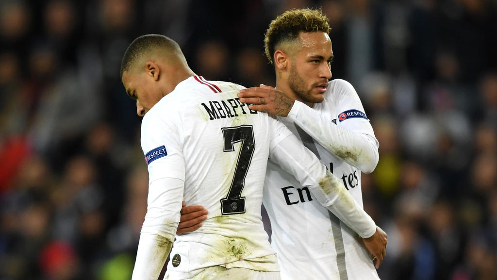 Mbappé und Neymar (r.) wurden zuletzt mit möglichen Vereinswechseln in Verbindung gebracht