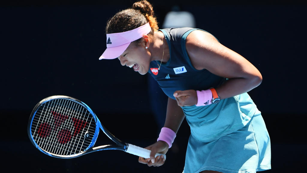 Naomi Osaka bejubelt ihren nächsten Sieg in Melbourne Naomi Osaka bejubelt ihren nächsten Sieg in Melbourne