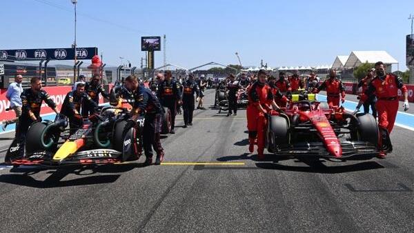 Red Bull RB18 und Ferrari F1-75, die beiden bestimmenden Autos der Saison 2022