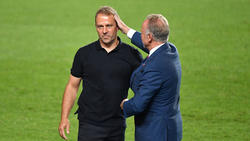 Hansi Flick (l.) vom FC Bayern wird als Bundestrainer gehandelt