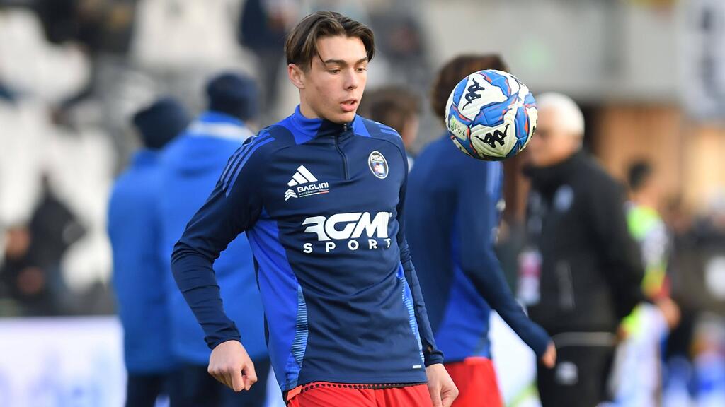 Louis Thomas Buffon, Sohn von Italien-Legende Gianluigi Buffon, steht vor seinem Debüt in der tschechischen U18 Louis Thomas Buffon, Sohn von Italien-Legende Gianluigi Buffon, steht vor seinem Debüt in der tschechischen U18