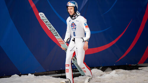 Wechselt Skisprung-Superstar Daniel Tschofenig seinen Ski-Ausrüster?