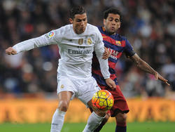Dani Alves (r.) hält Cristiano Ronaldo nicht für den besten Spieler der Welt