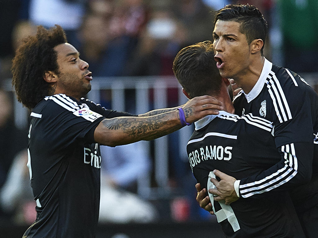 Marcelo, Ramos y Ronaldo celebran un tanto del luso. (Foto: Getty)