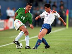 Baldivieso (izq.) de jugador en el Mundial de Estados Unidos de 1994. (Foto: Getty)