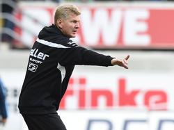 Auch nach vier Spielen ohne Sieg zeigt sich Paderborns Trainer Stefan Effenberg zuversichtlich
