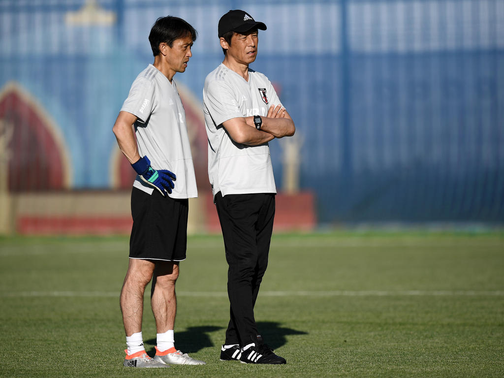 Japans Trainer Akira Nishino will mit seiner Mannschaft Favorit Belgien aus dem Turnier werfen