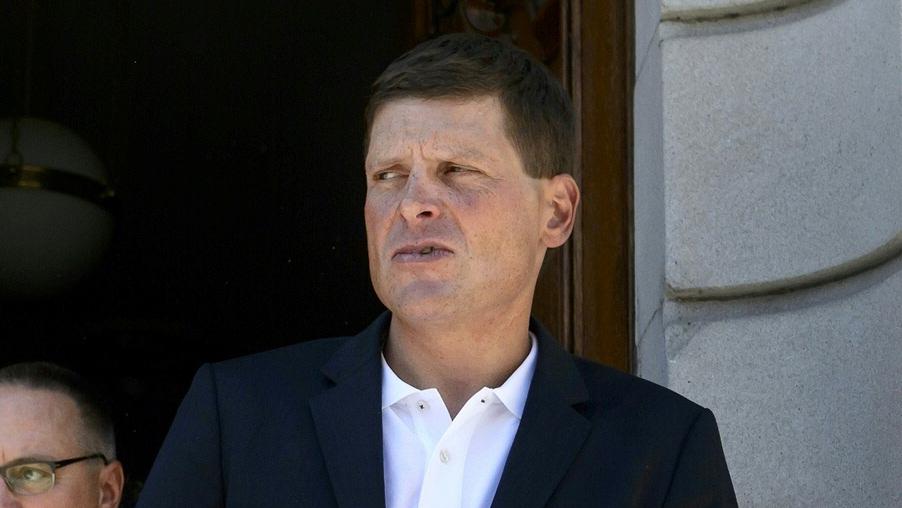 Jan Ullrich wurde in Frankfurt in Gewahrsam genommen Jan Ullrich wurde in Frankfurt in Gewahrsam genommen