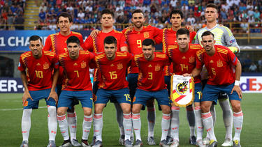 Once de España en el primer partido ante Italia.