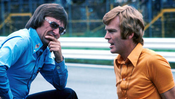 Max Mosley (l.) gemeinsam mit Bernie Ecclestone 1977 in Dijon Max Mosley (l.) gemeinsam mit Bernie Ecclestone 1977 in Dijon