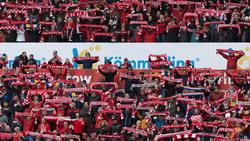 Mainzer Zuschauer singen die Vereinshymne. Am 7. Februar wird das Spiel gegen Union Berlin nachgeholt