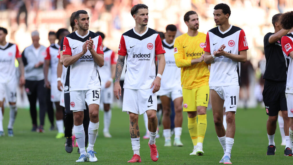 Robin Koch (Bildmitte) ist unumstrittener Stammspieler bei Eintracht Frankfurt Robin Koch (Bildmitte) ist unumstrittener Stammspieler bei Eintracht Frankfurt