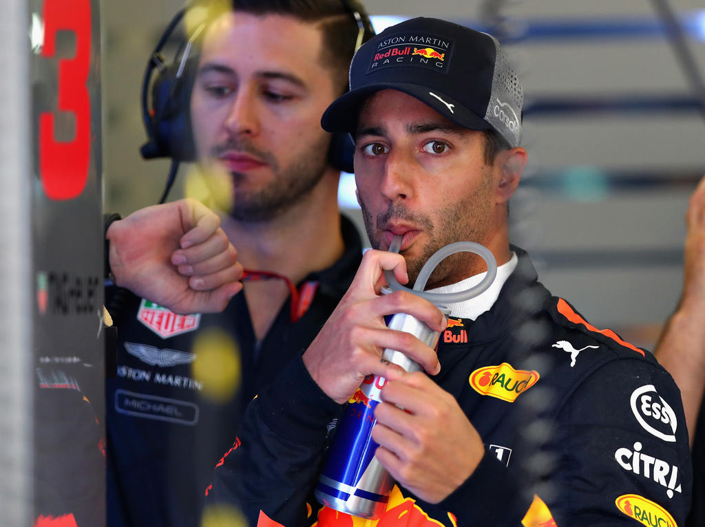 Daniel Ricciardo erteilte Valtteri Bottas eine Lehrstunde im Überholen Daniel Ricciardo erteilte Valtteri Bottas eine Lehrstunde im Überholen