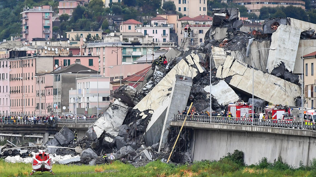 Nach dem Brückeneinsturz in Genua mit vielen Toten werden die Spiele der genoveser Vereine verschoben