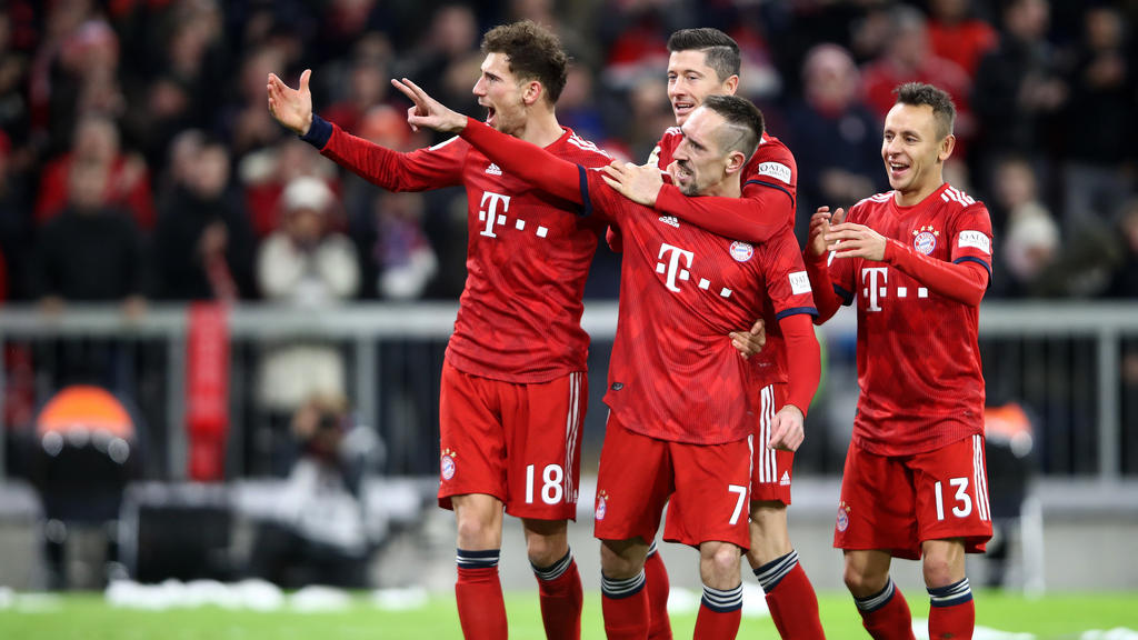 Franck Ribery celebra con sus compañeros del Bayern una diana. (Foto: Getty)