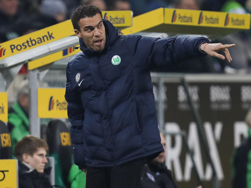 Valérien Ismaël möchte mit dem VfL Wolfsburg wieder Erfolg haben - seine Zukunft erscheint aber noch ungewiss