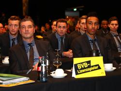 BVB-Sportdirektor Michael Zorc (l.) kritisiert Pierre-Emerick Aubameyang