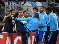 Nach einem Tritt gegen einen Fan sieht Patrice Evra vor dem Europa-League-Spiel die Rote Karte