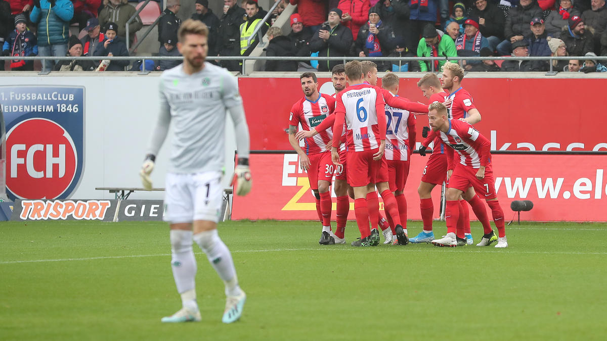 Hannover geht baden, Heidenheim jubelt Hannover geht baden, Heidenheim jubelt
