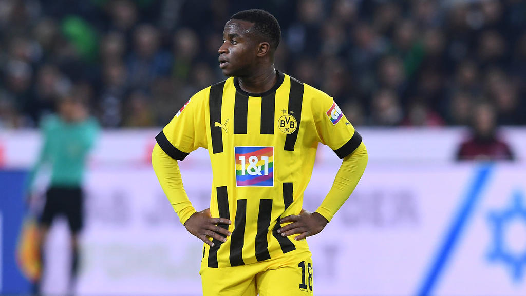 Youssoufa Moukoko buhlt mit dem BVB noch um einen neuen Vertrag Youssoufa Moukoko buhlt mit dem BVB noch um einen neuen Vertrag