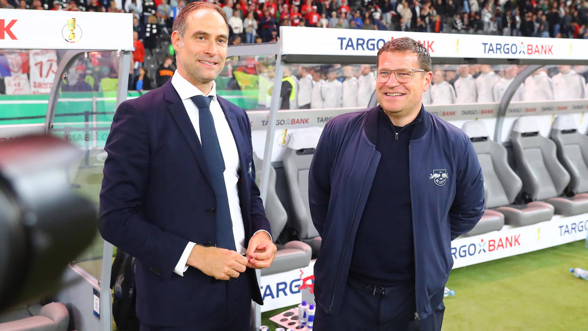 Mintzlaff (l.) und Eberl (r.) beim DFB-Pokalfinale 2023
