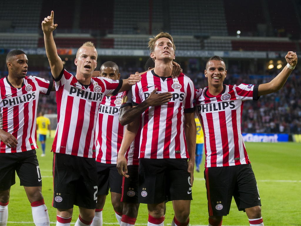 PSV Eindhoven bejubelt den Treffer von Luuk de Jong