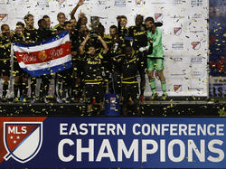 Columbus Crew celebrando su triunfo en la Conferencia Este ante los Red Bulls. (Foto: Getty)