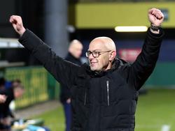 Fortuna Sittard-trainer Ben van Dael is blij na afloop van het competitieduel Fortuna Sittard - FC Eindhoven (14-03-2016).