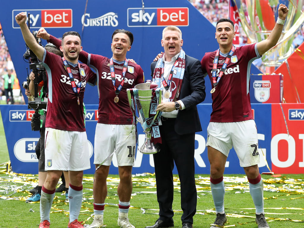El Aston Villa celebra el título de la Segunda División inglesa. (Foto: Getty)